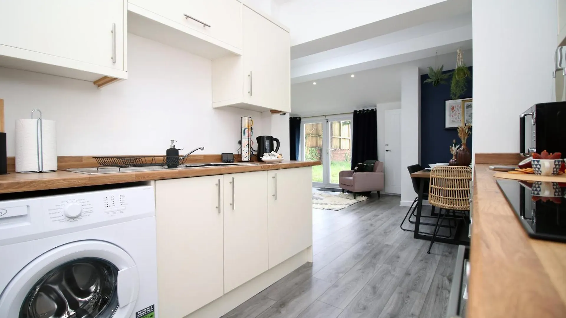 Minster House By Ty Sa Apartment Cardiff